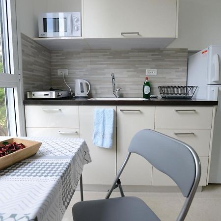 Olga Beach Apartment 28 Haifa Luaran gambar