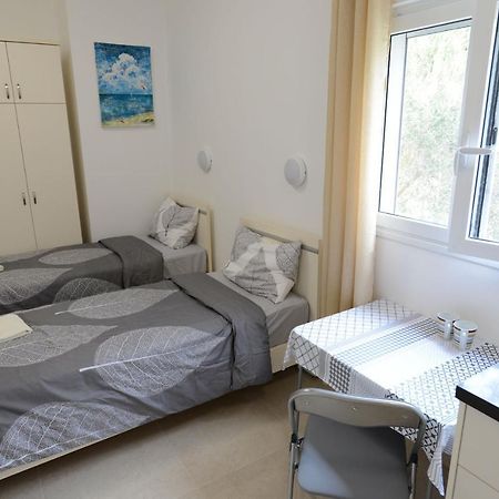 Olga Beach Apartment 28 Haifa Luaran gambar