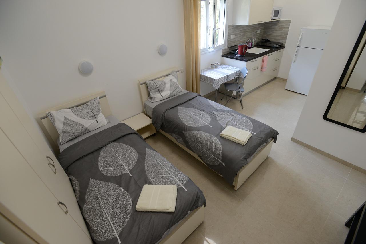 Olga Beach Apartment 28 Haifa Luaran gambar
