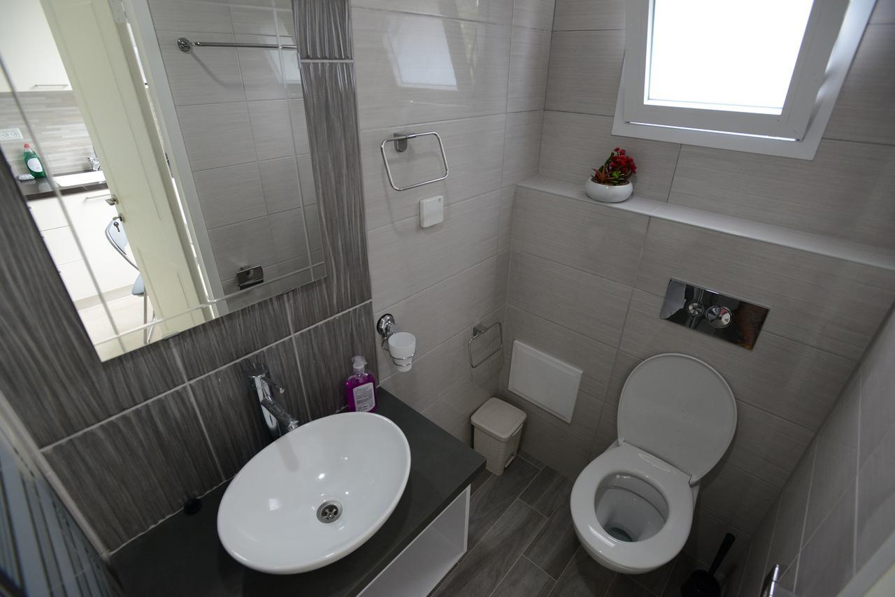 Olga Beach Apartment 28 Haifa Luaran gambar